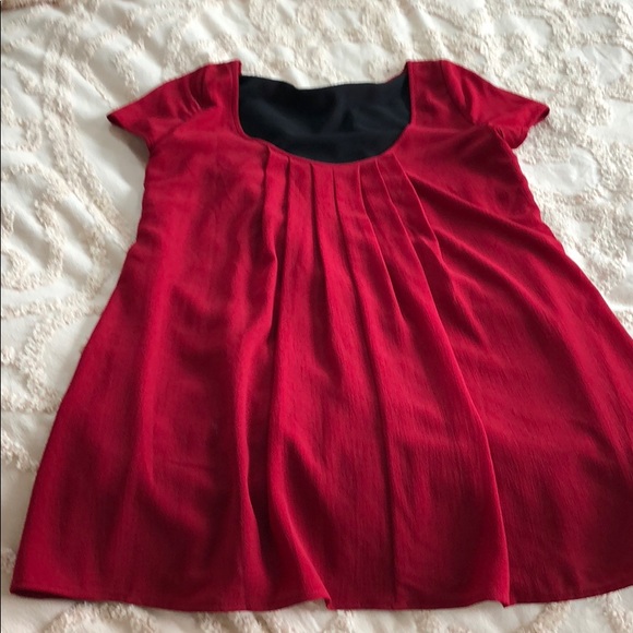 Red flowy midi dress with pleated scoop back - Picture 2 of 2
